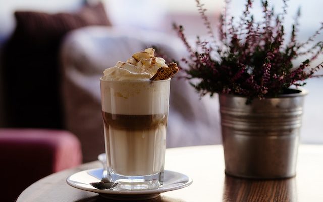 Does A Frappe Have Coffee In It? Easy Frappe Recipe