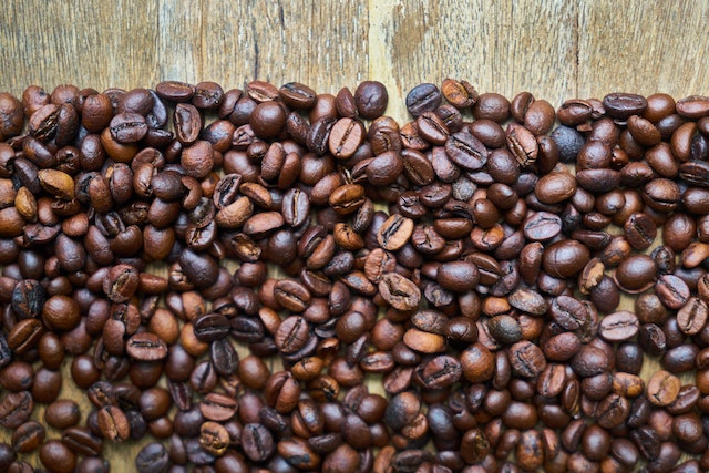 How much caffeine is in a coffee beans?