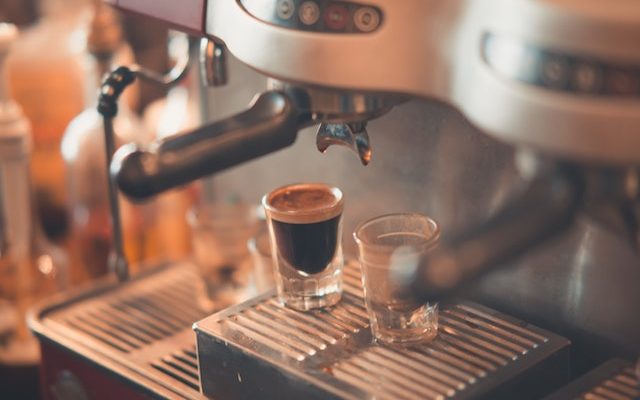 What Is A Manual Espresso Machine? Effective Tips and Guide