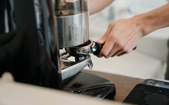 Can You Grind Coffee Beans in a Ninja? Quickest Methods