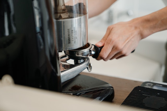 Can you grind coffee beans in a Ninja? Easy Guide for Beginners