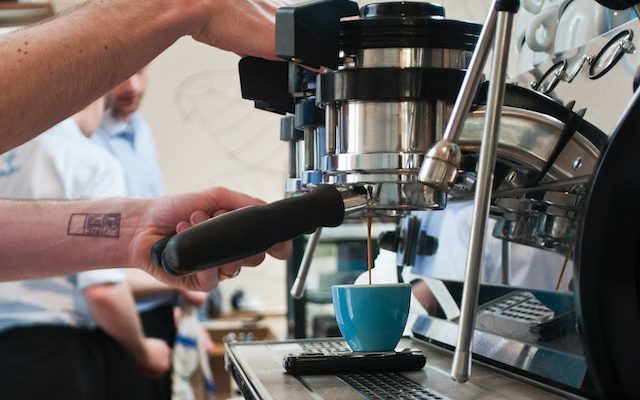 How to Descale DeLonghi Espresso Machine? (Easy Steps)