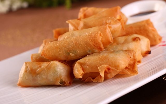 Spring Rolls vs Egg Rolls: How Big is the Difference?
