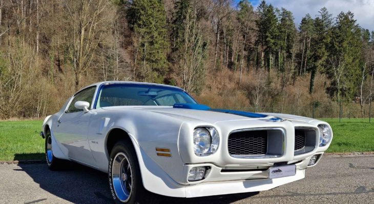 Muscle Car Majesty: Exploring The 1972 Pontiac Trans Am